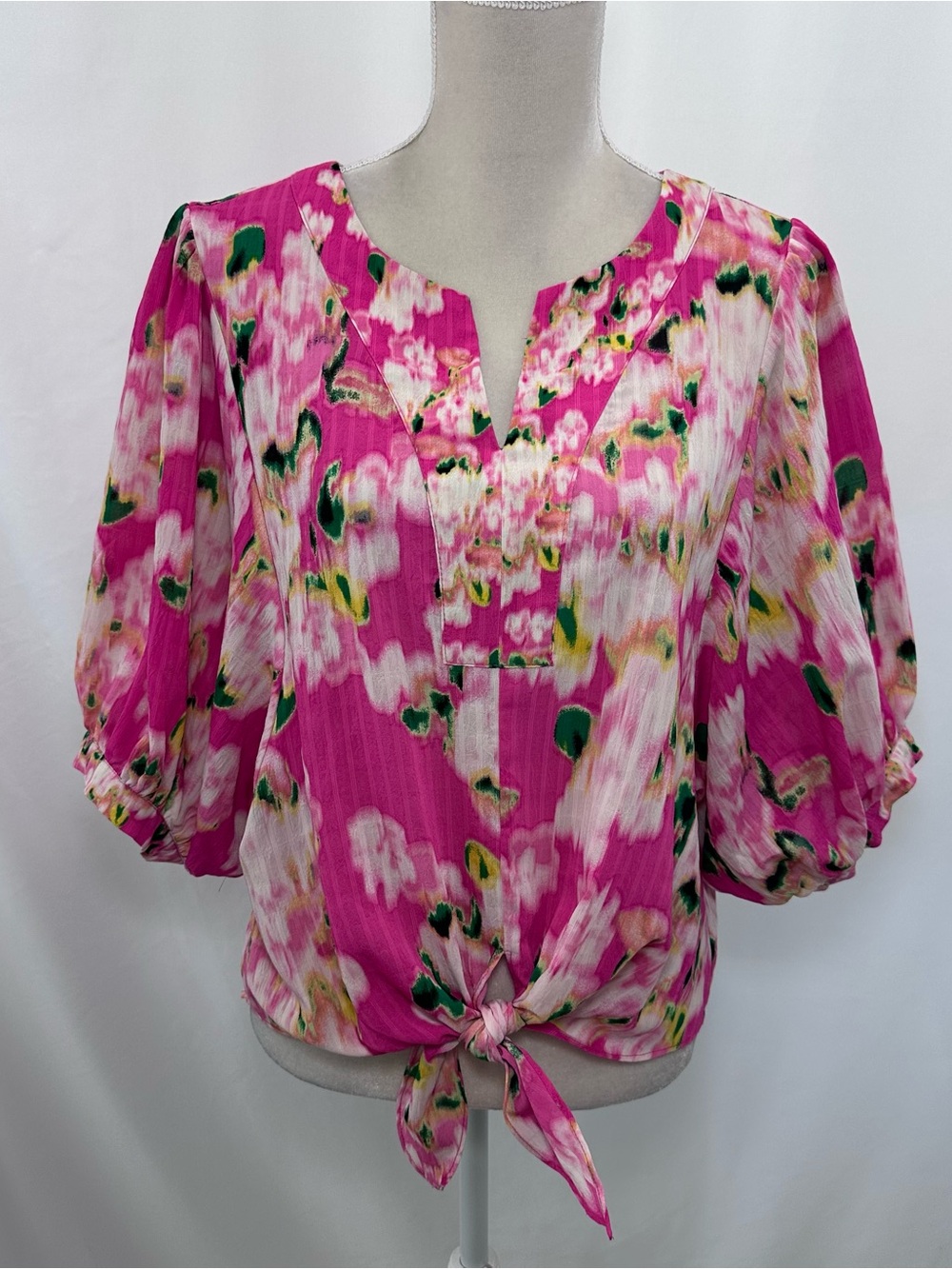 Rose & Olive Fuchsia Floral Tie-Front Puff Sleeve Blouse